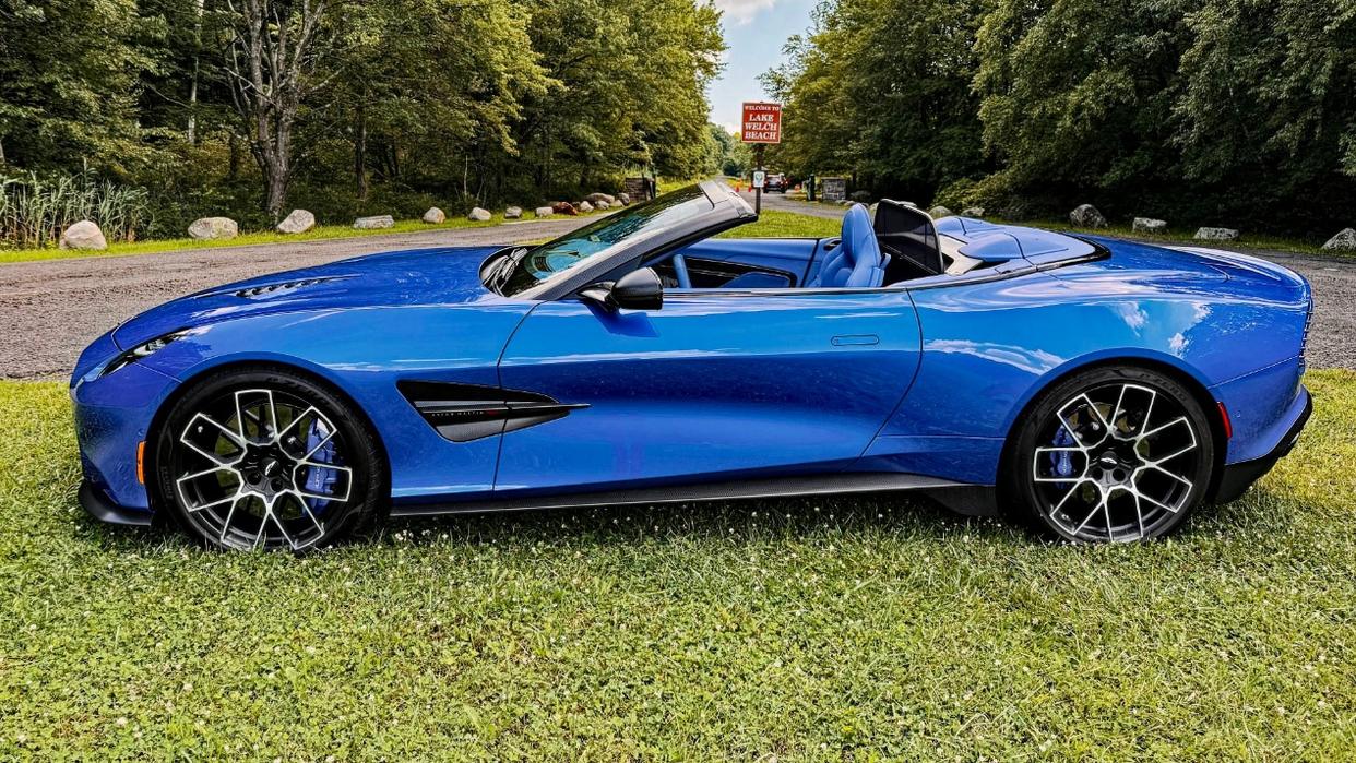 雷诺车队绝杀阿斯顿马丁,勒克莱尔惊艳四座 雷诺车队绝杀阿斯顿马丁,勒克莱尔惊艳四座