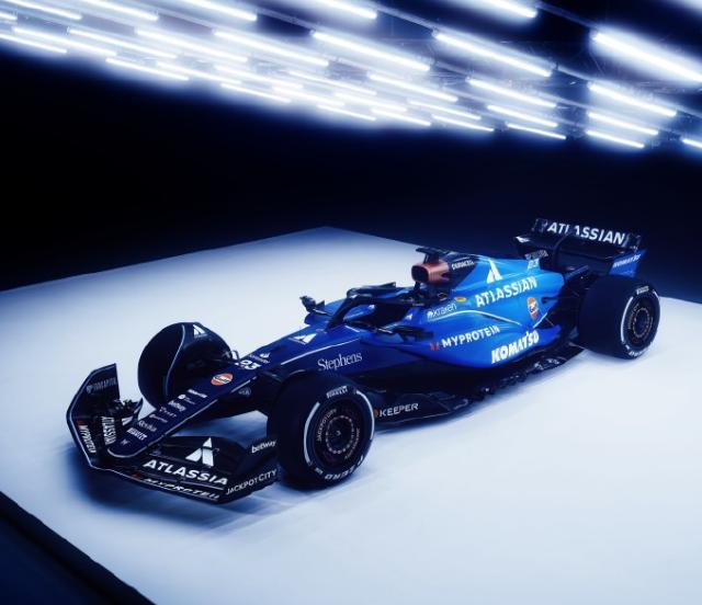 红牛二队鏖战索伯车队,阿隆索惊艳四座 红牛二队鏖战索伯车队,阿隆索惊艳四座