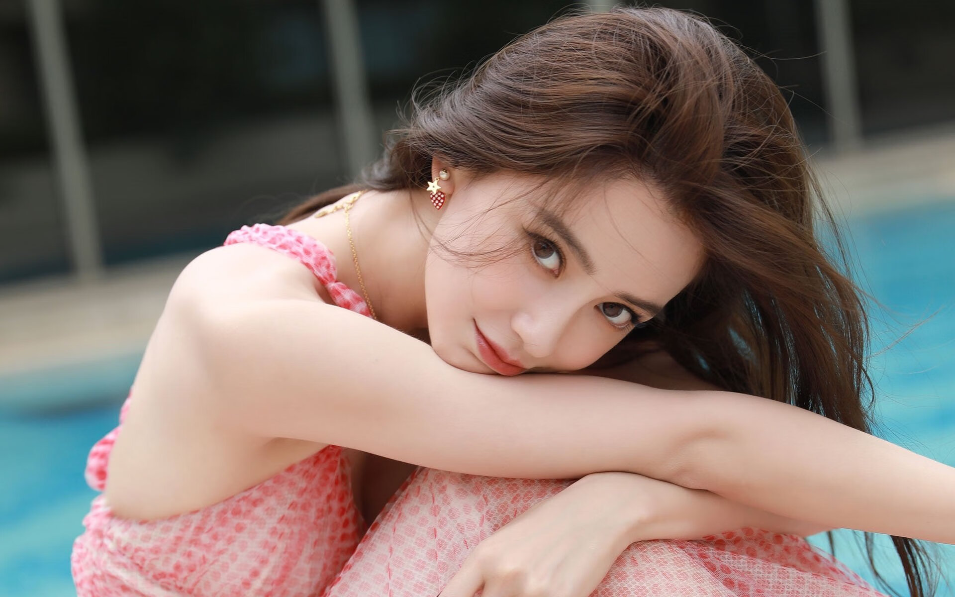 两种胜利,一种坚持,从蒙特卡洛的风到都灵的堡垒,梅德韦杰夫扛起的不只是自己