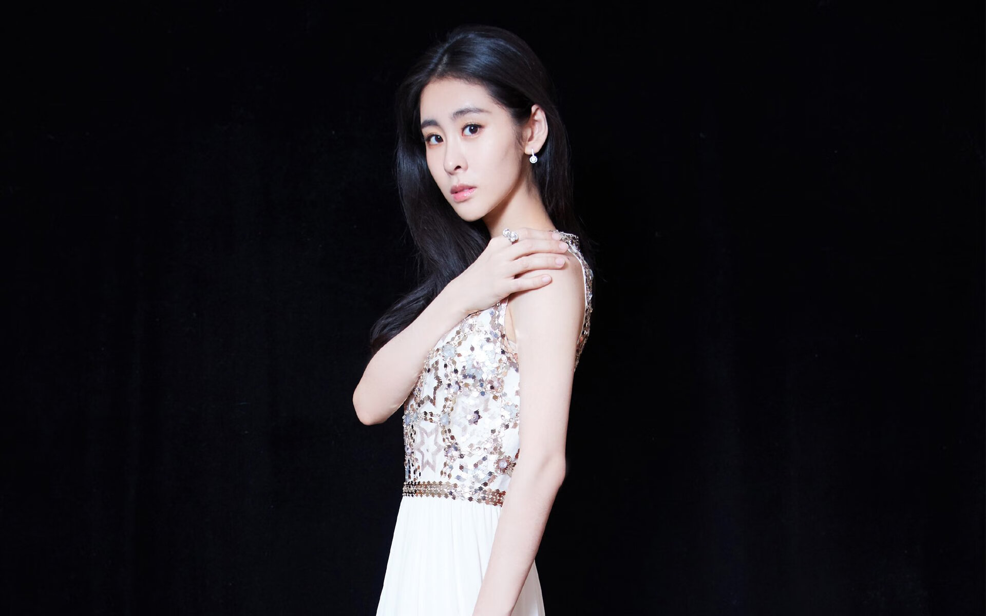 唯一的王，樊振东的绝对统治与英格兰队的幸运逆转