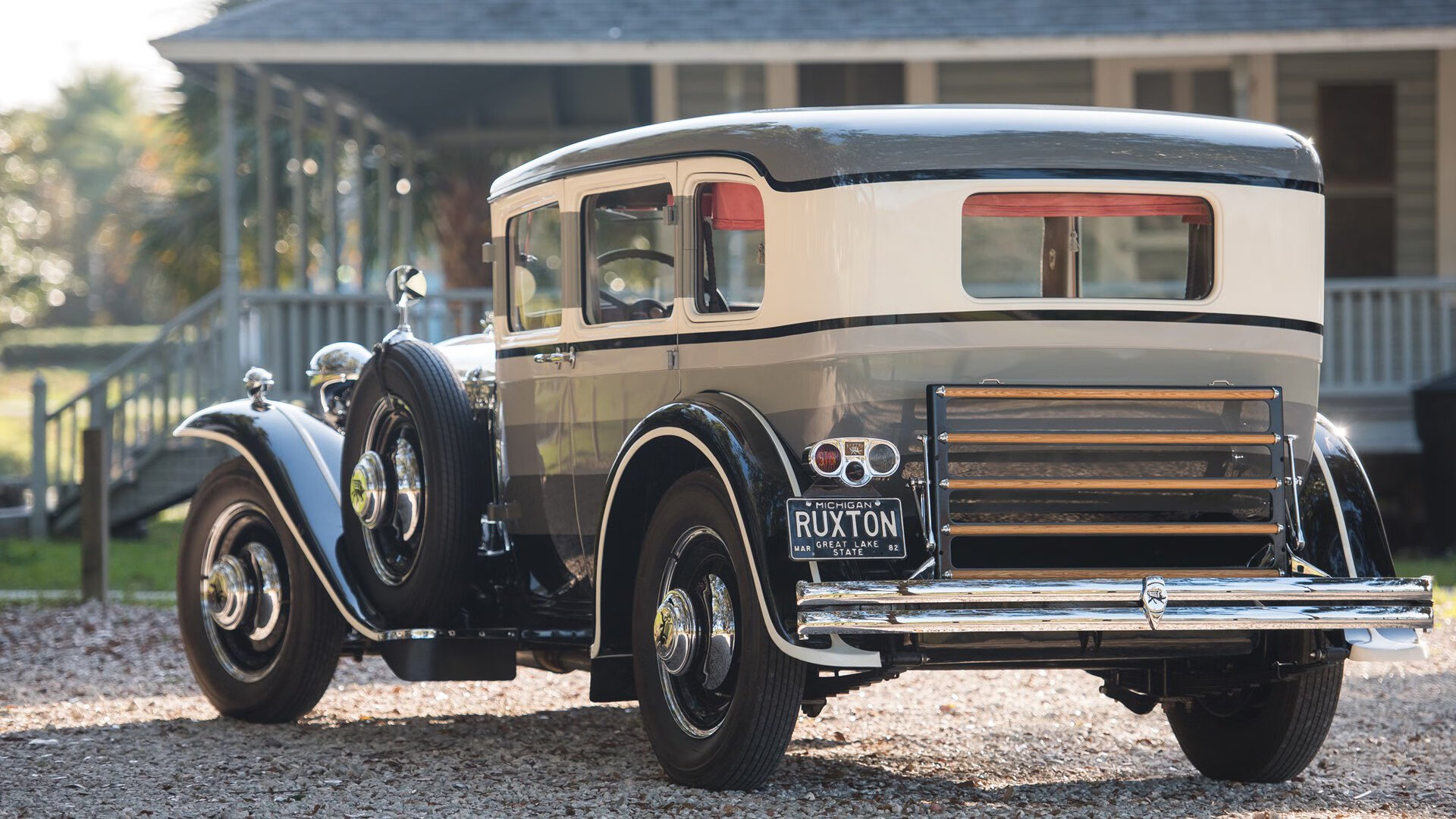 暗夜手术刀，乔治在F1街道赛的持续杀伤艺术